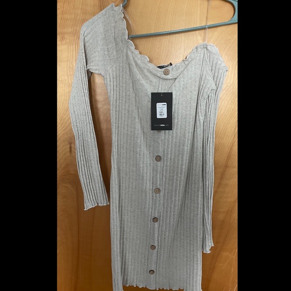 FashionNova Cream Off-The-Shoulder dress - L - Picture 1 of 1